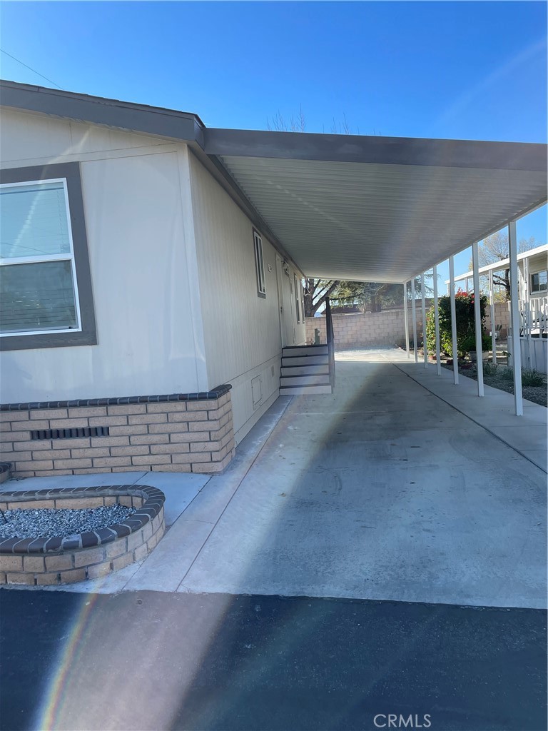 655 E Main Street 44