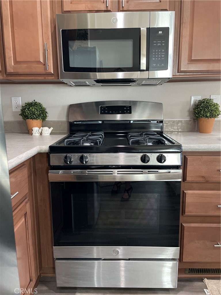 655 E Main Street 44