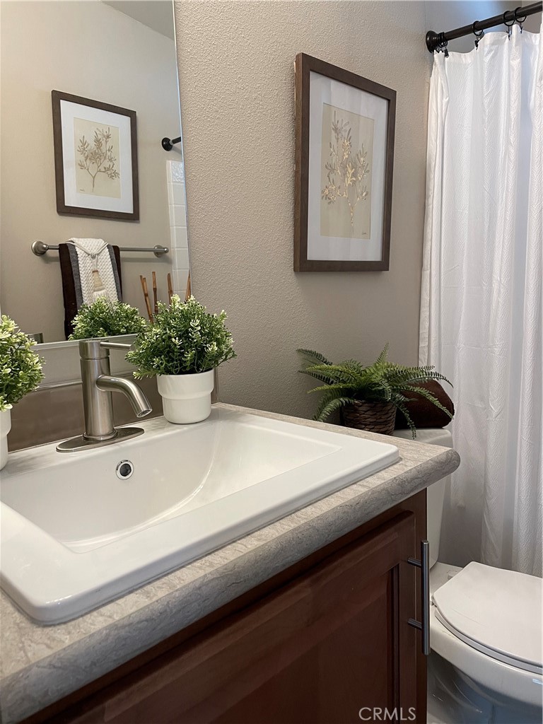 655 E Main Street 44