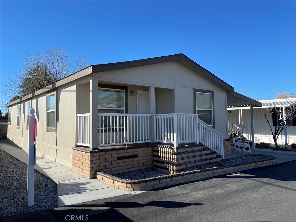 655 E Main Street 44