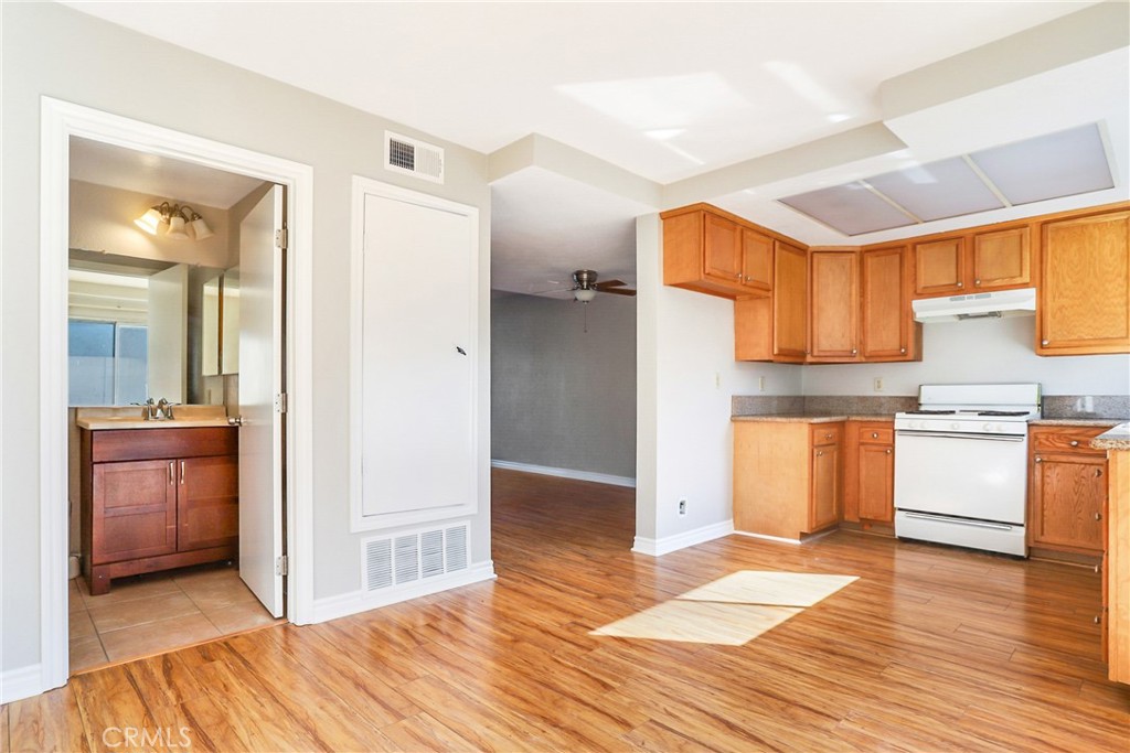 7750 Bolsa Avenue 27