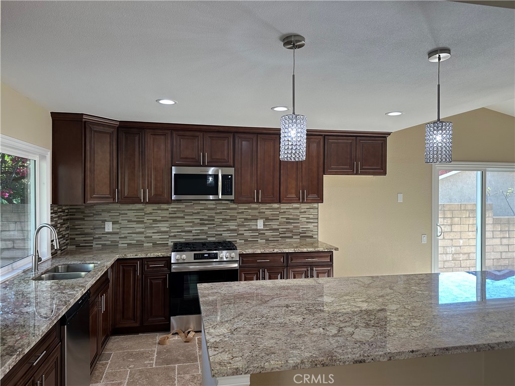 22461 Falconburn Way