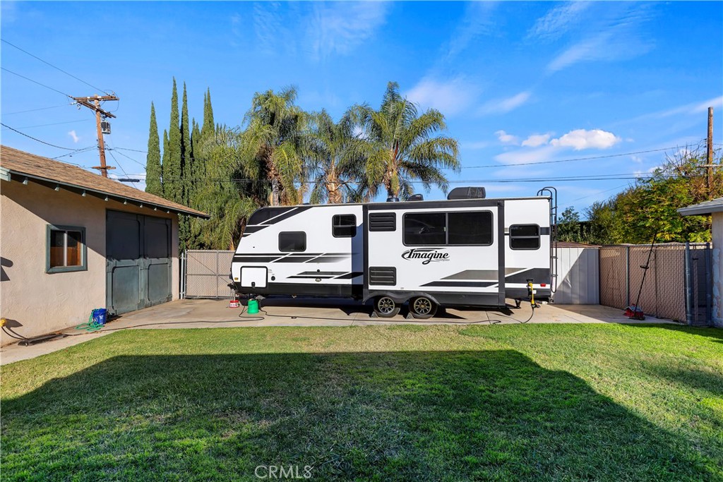 3475 Gilberto Avenue