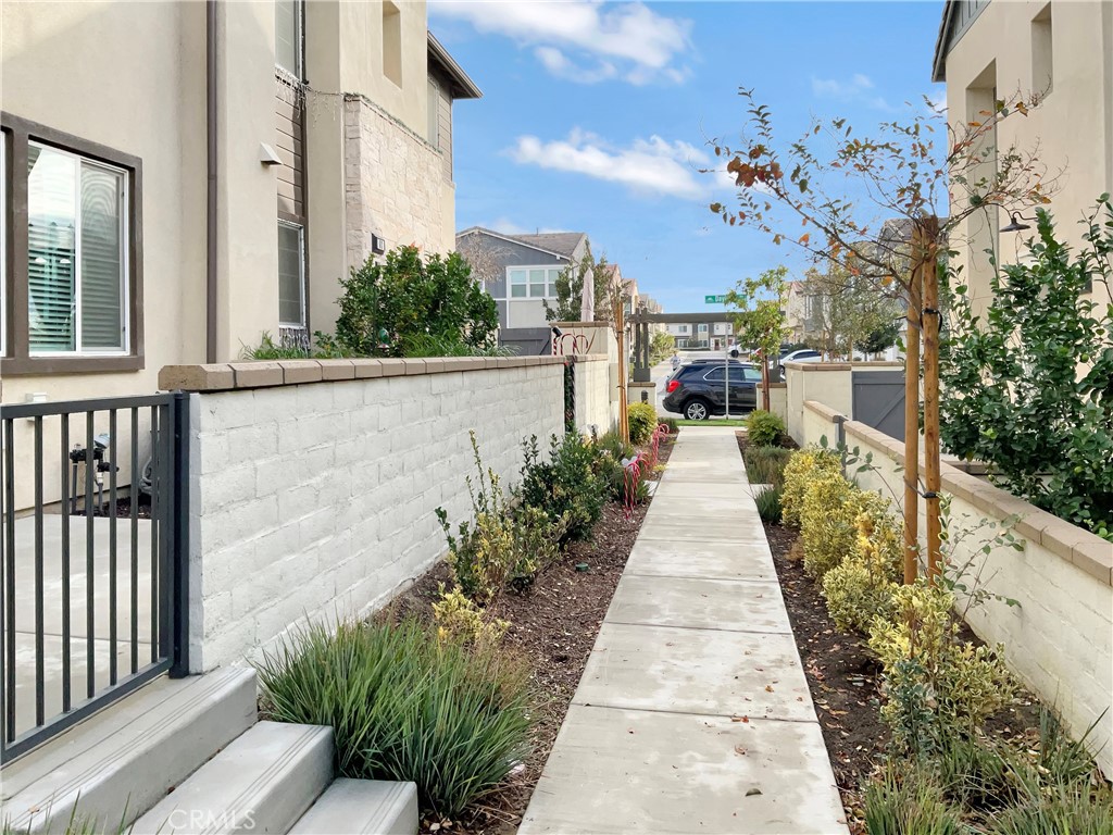 3885 S Oasis Paseo 61