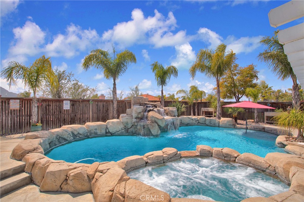 30413 Avenida Caylee