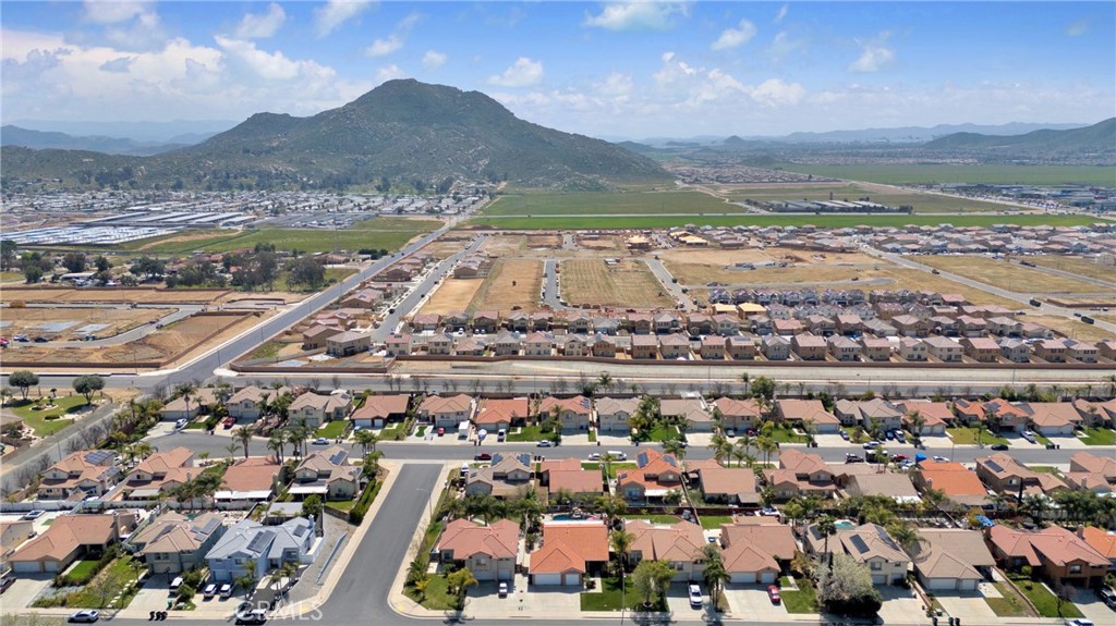 30413 Avenida Caylee