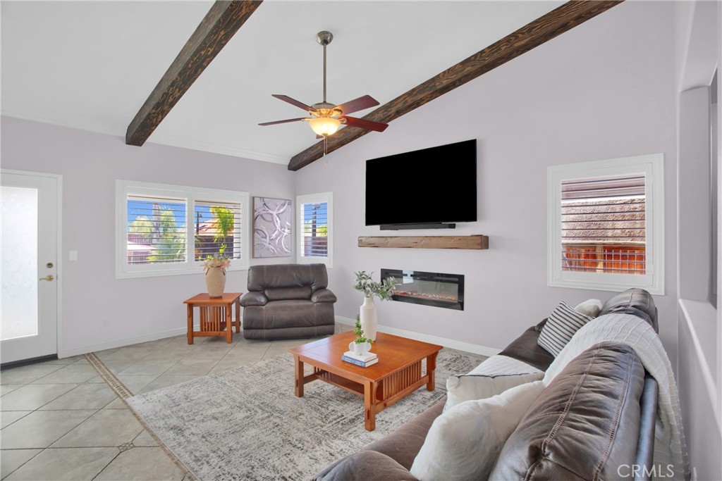 30413 Avenida Caylee