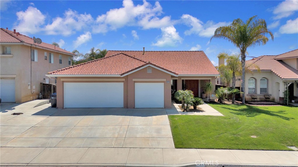 30413 Avenida Caylee