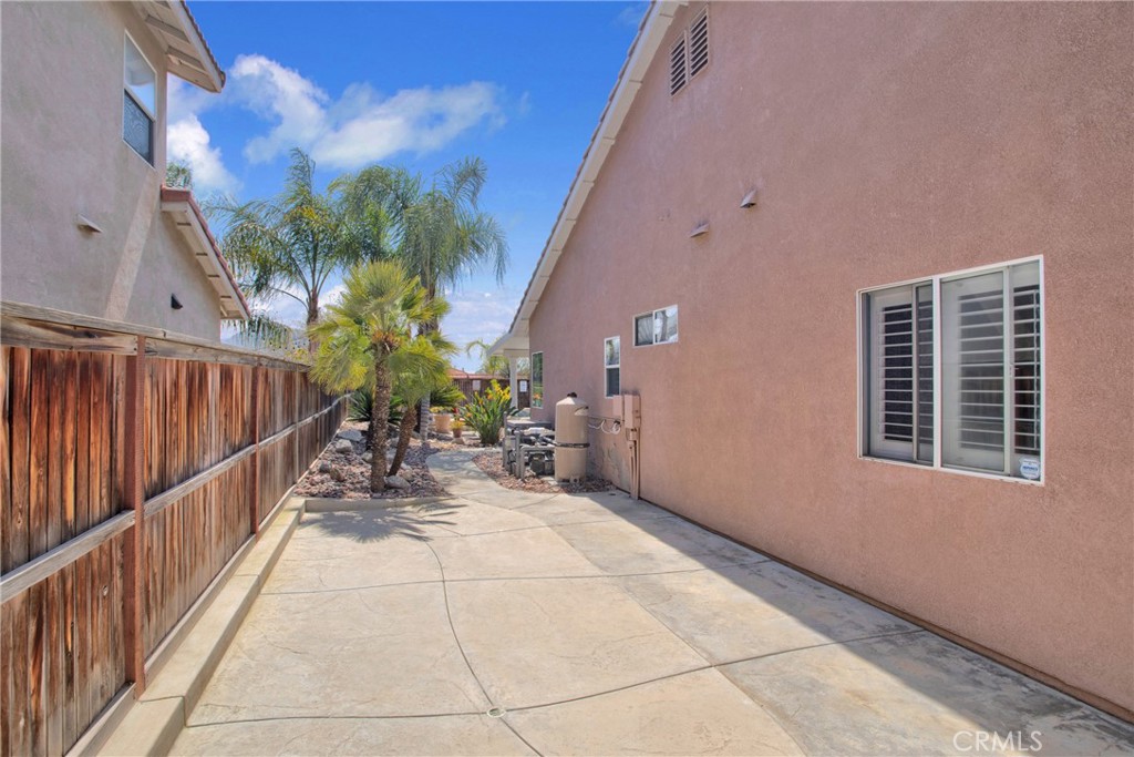 30413 Avenida Caylee