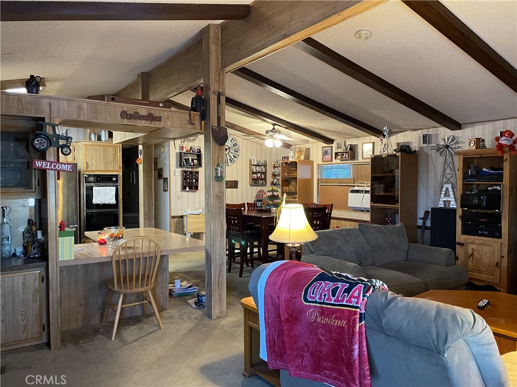 15252 Seneca Road 373