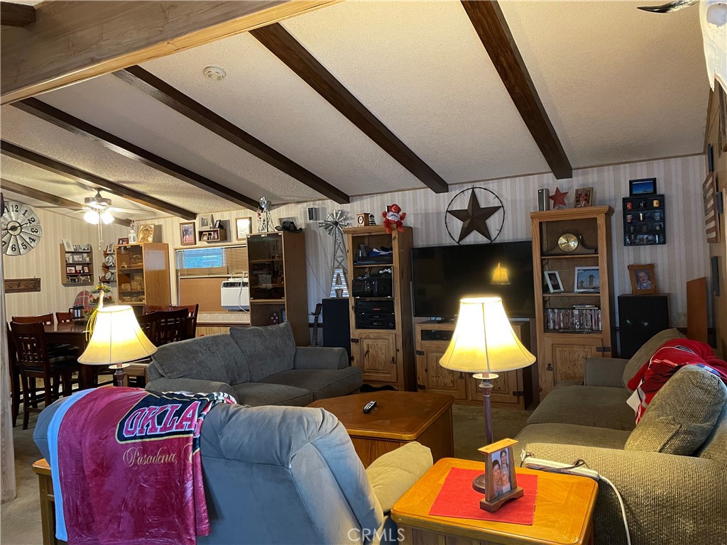 15252 Seneca Road 373