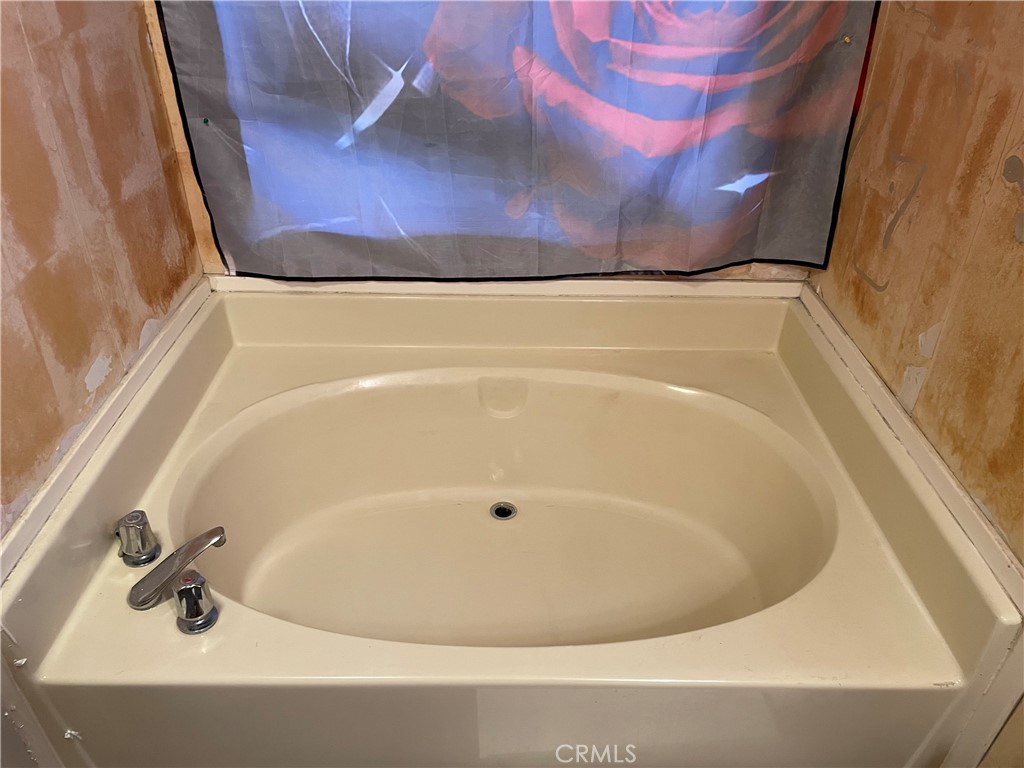 15252 Seneca Road 373