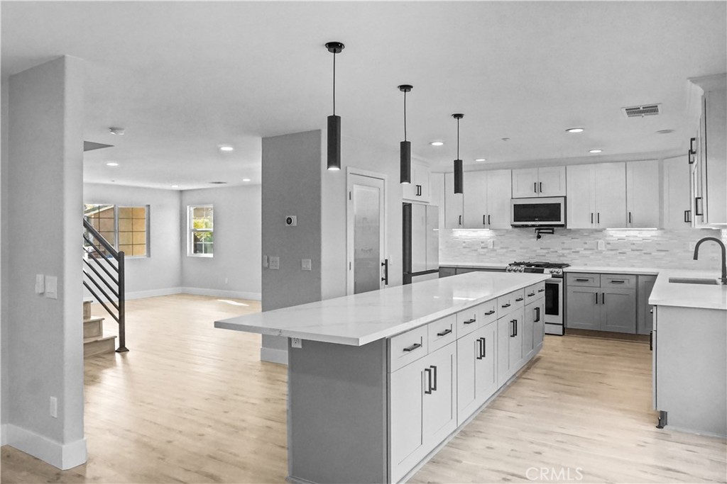 18446 Blue Sky Street