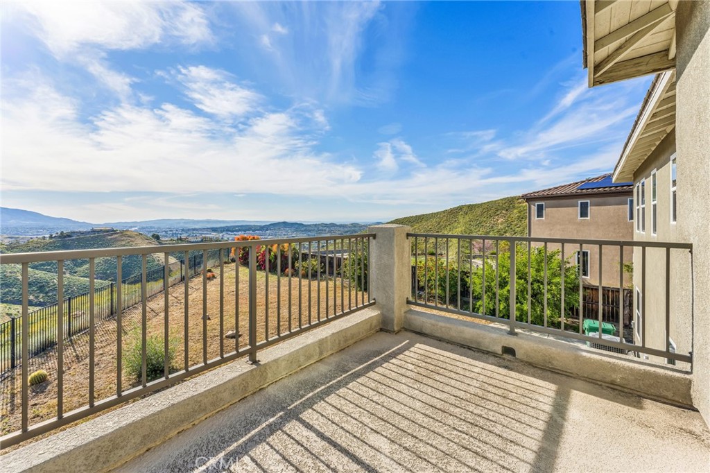 16749 Crescent Glen Court