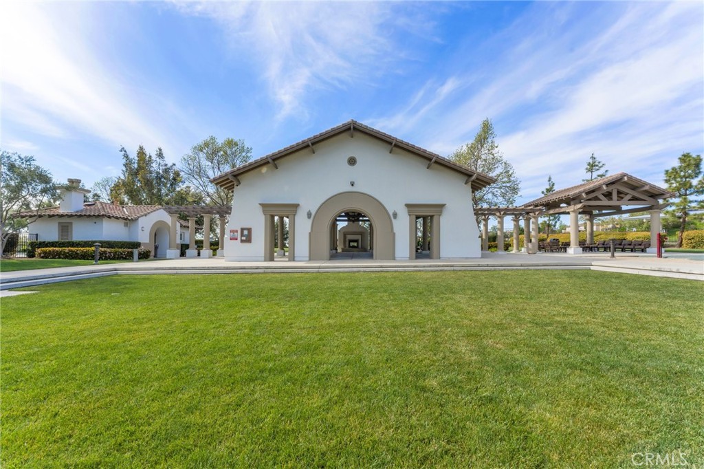 16749 Crescent Glen Court