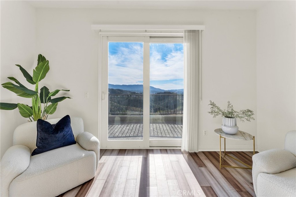 16749 Crescent Glen Court