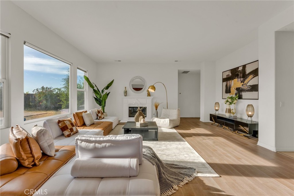 16749 Crescent Glen Court