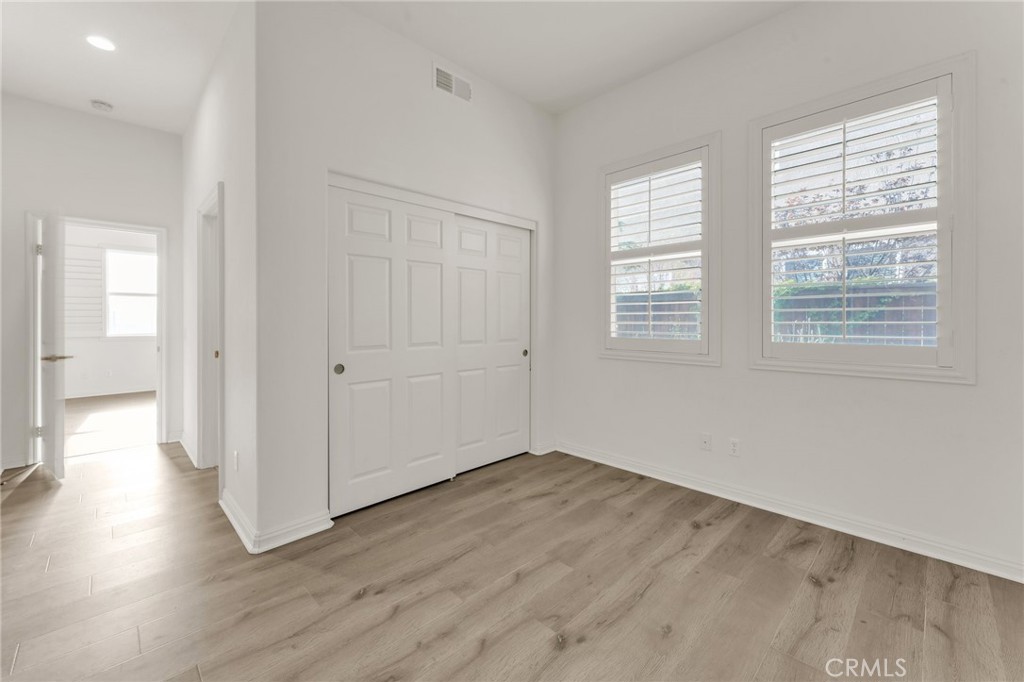 16749 Crescent Glen Court