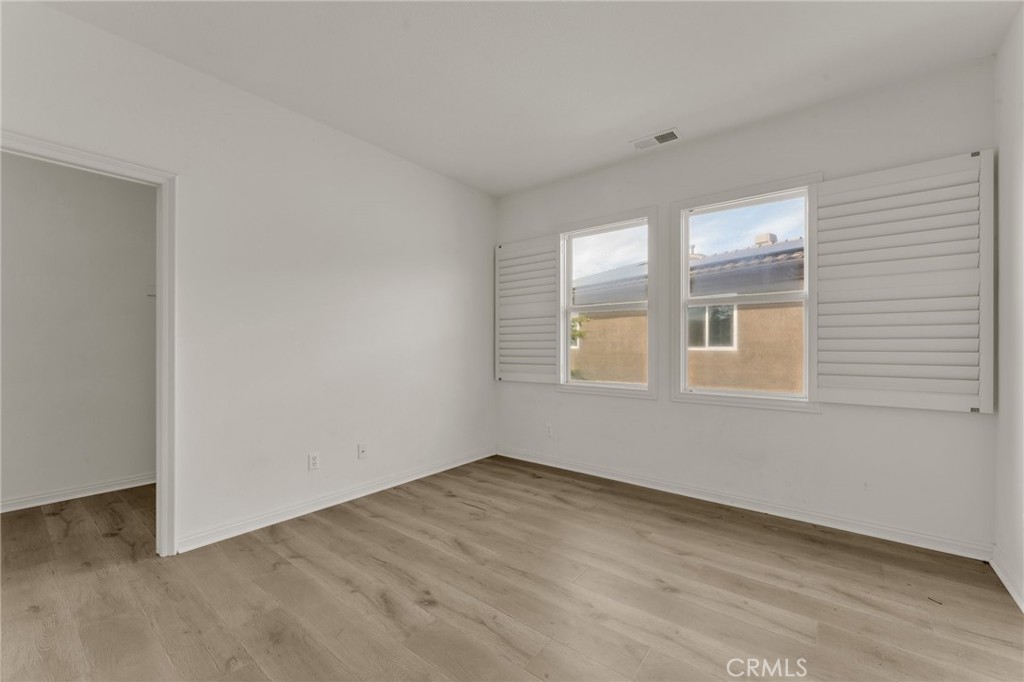 16749 Crescent Glen Court