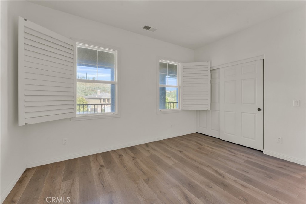 16749 Crescent Glen Court