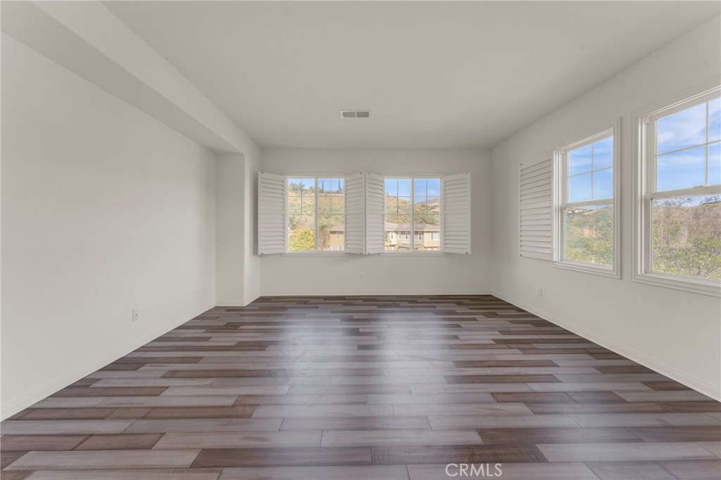 16749 Crescent Glen Court