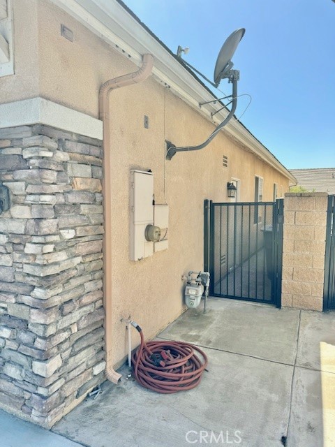 6557 Cedar Creek Road