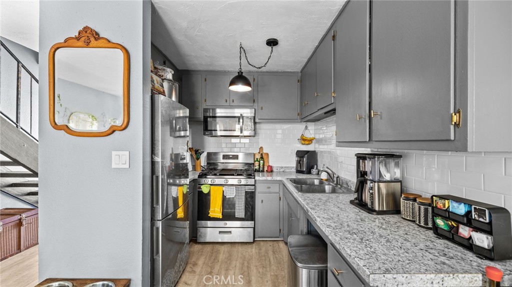 1001 E Camile Street F4