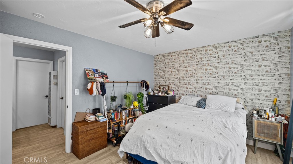 1001 E Camile Street F4