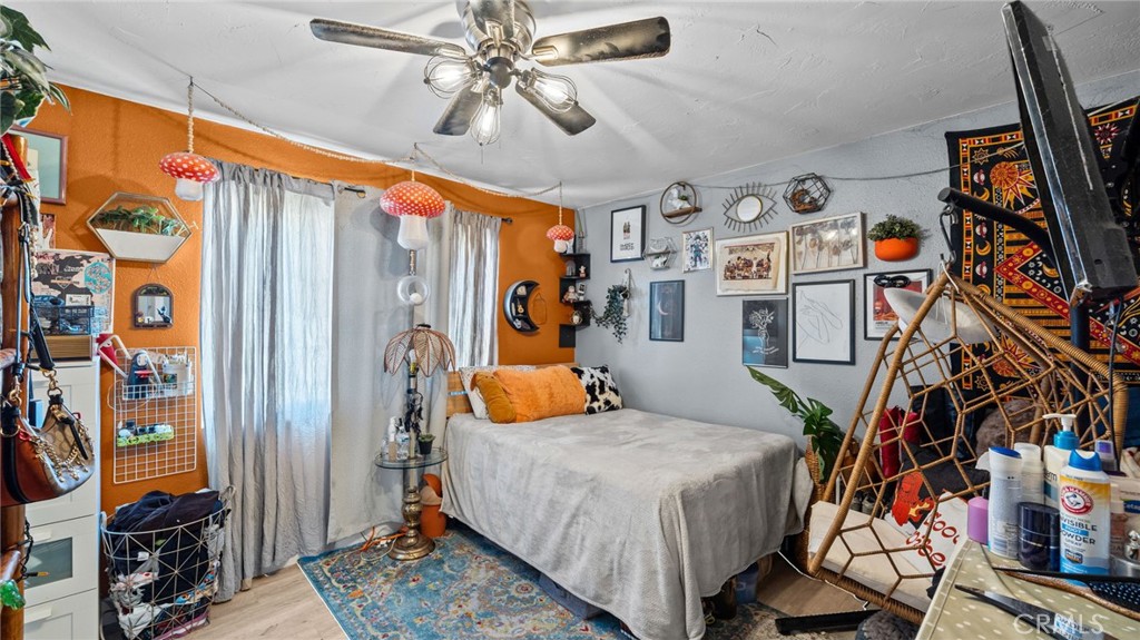1001 E Camile Street F4