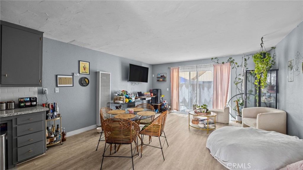 1001 E Camile Street F4