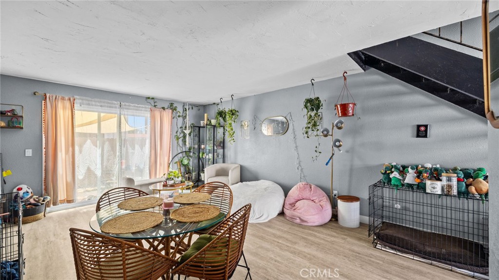 1001 E Camile Street F4