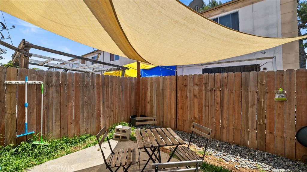 1001 E Camile Street F4