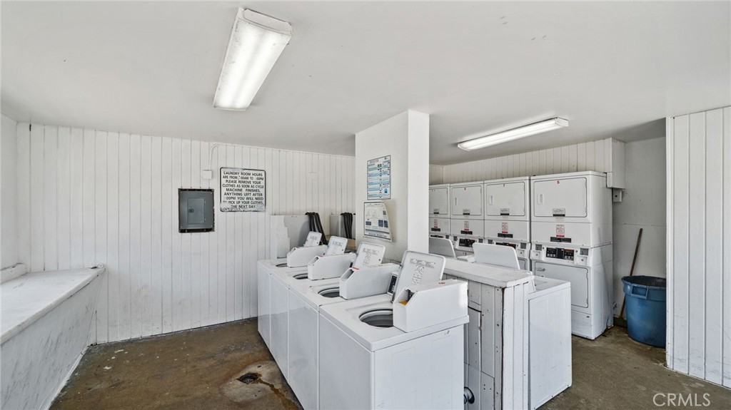 1001 E Camile Street F4