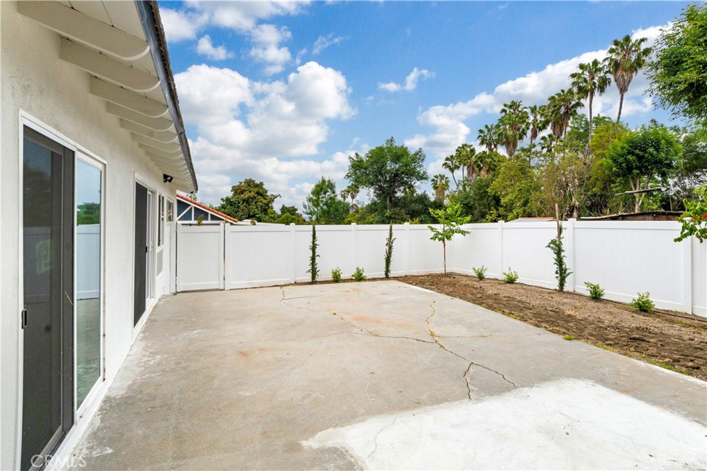 2300 S Stimson Avenue