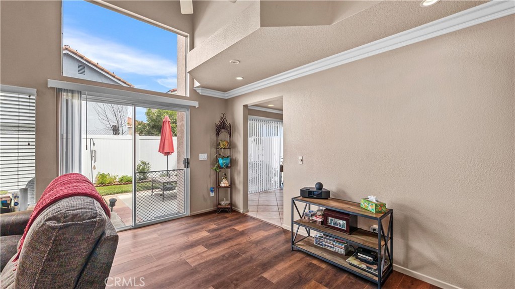 2215 Arabian Way