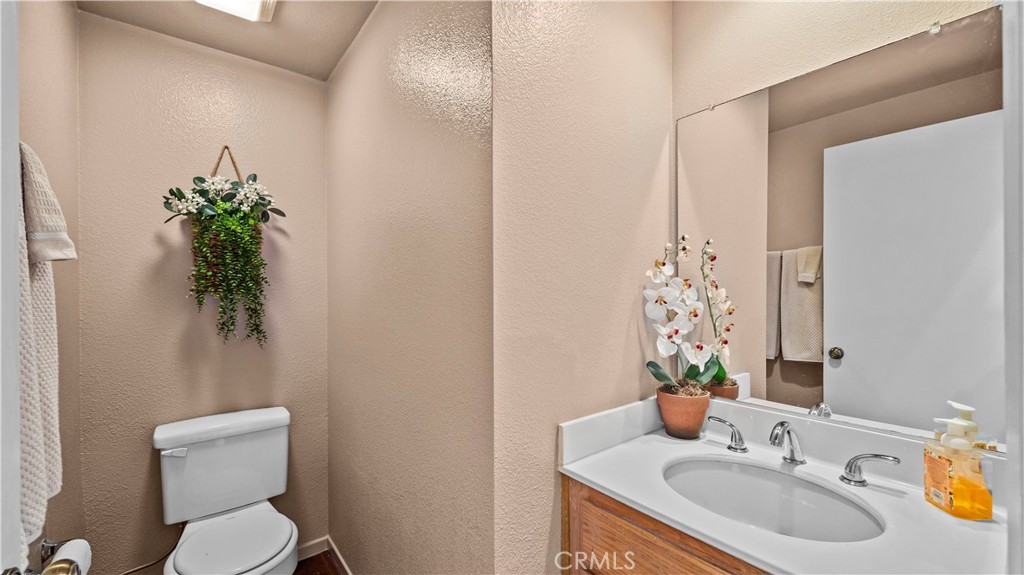 2215 Arabian Way