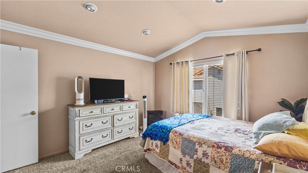 2215 Arabian Way