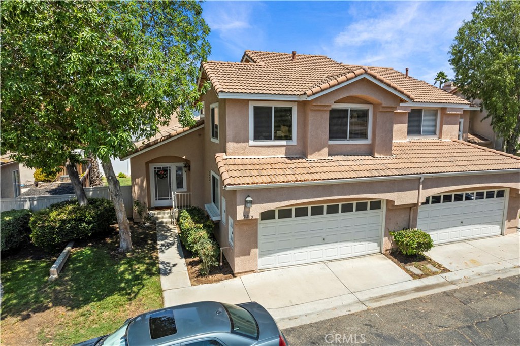 2215 Arabian Way