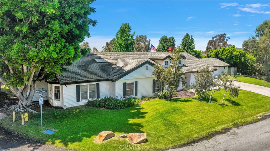 121 S Canyon Crest Drive