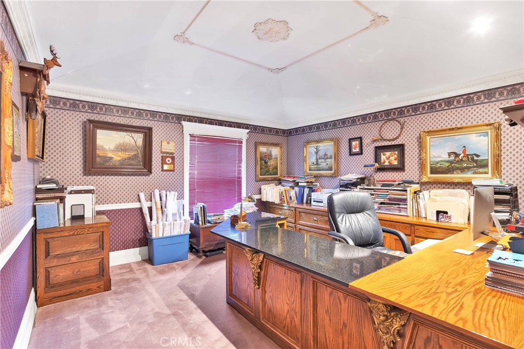 121 S Canyon Crest Drive