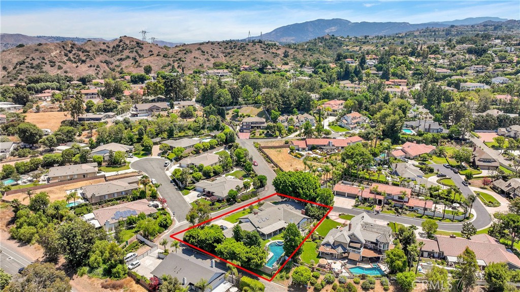 121 S Canyon Crest Drive