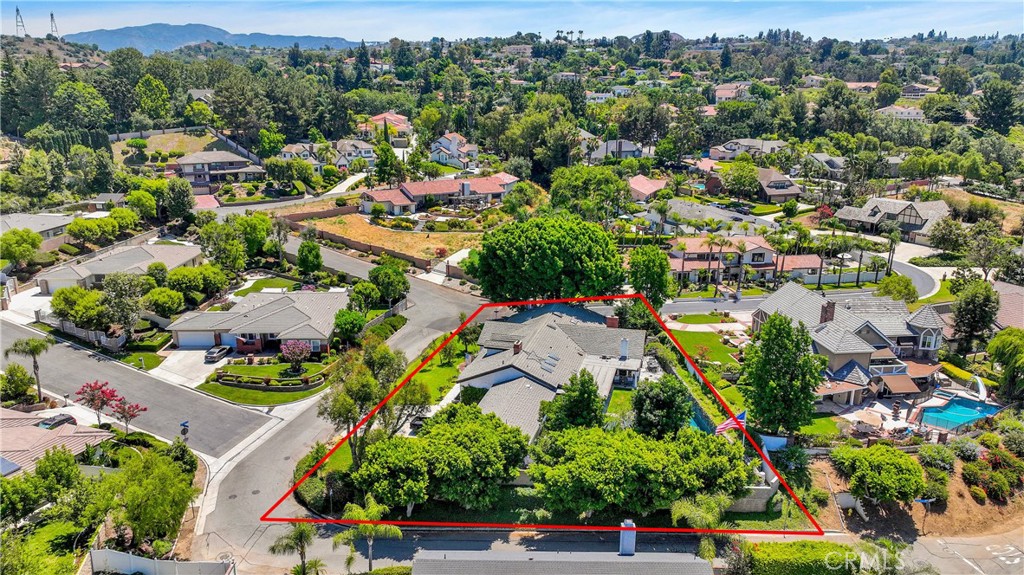 121 S Canyon Crest Drive