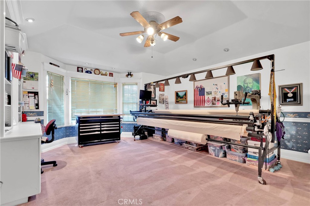 121 S Canyon Crest Drive