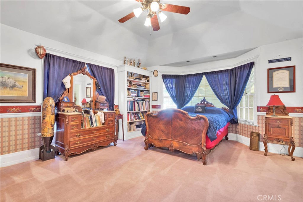 121 S Canyon Crest Drive