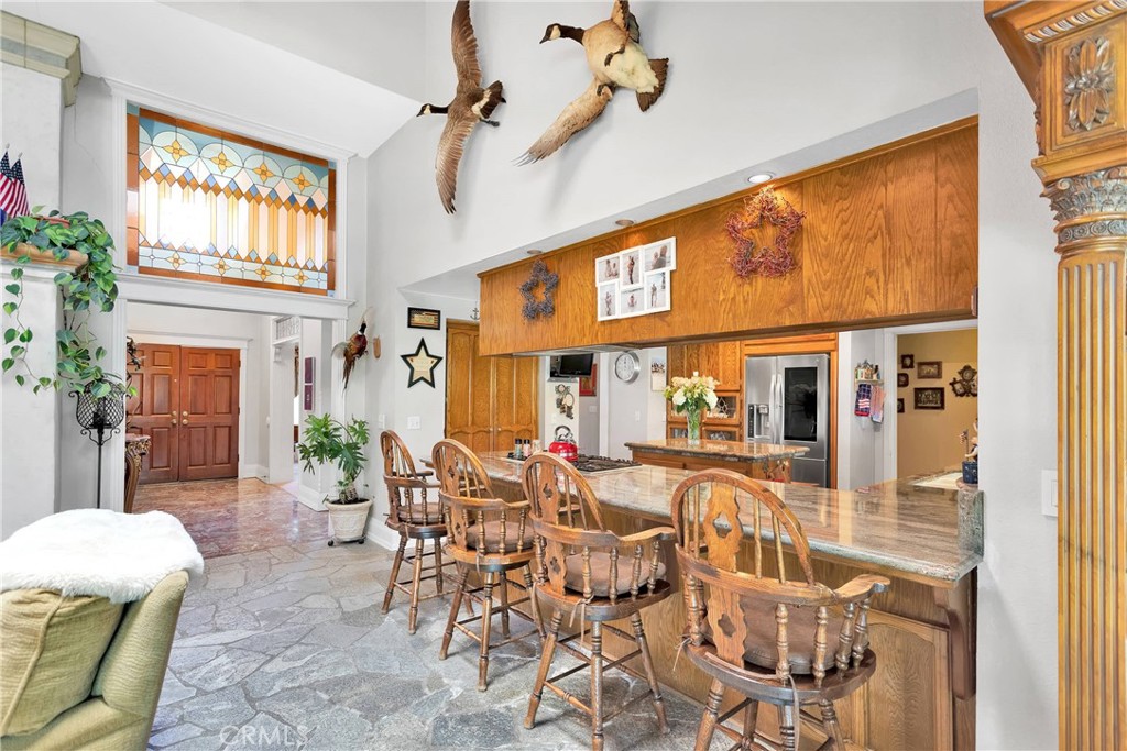 121 S Canyon Crest Drive