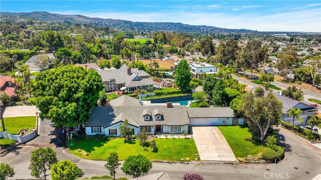 121 S Canyon Crest Drive
