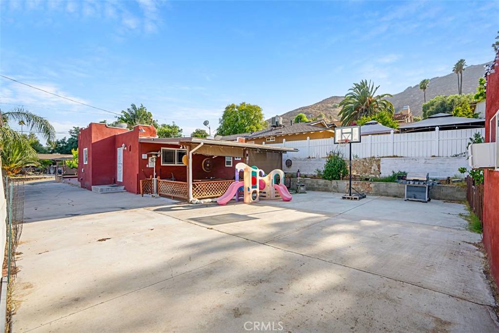 11727 Hazeldell Drive