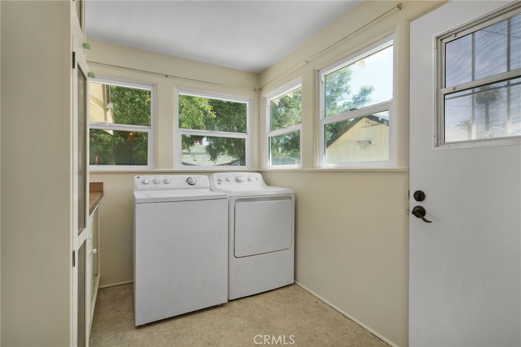 4426 University Avenue