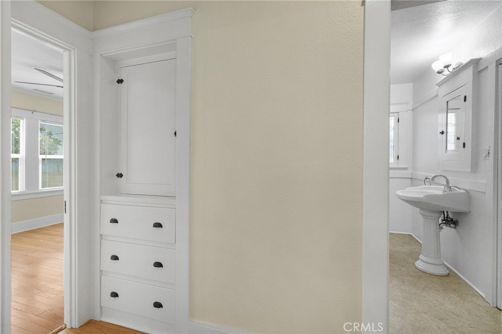 4426 University Avenue