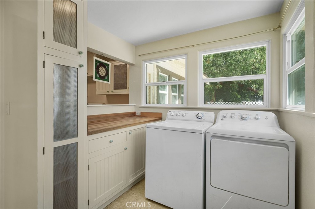 4426 University Avenue